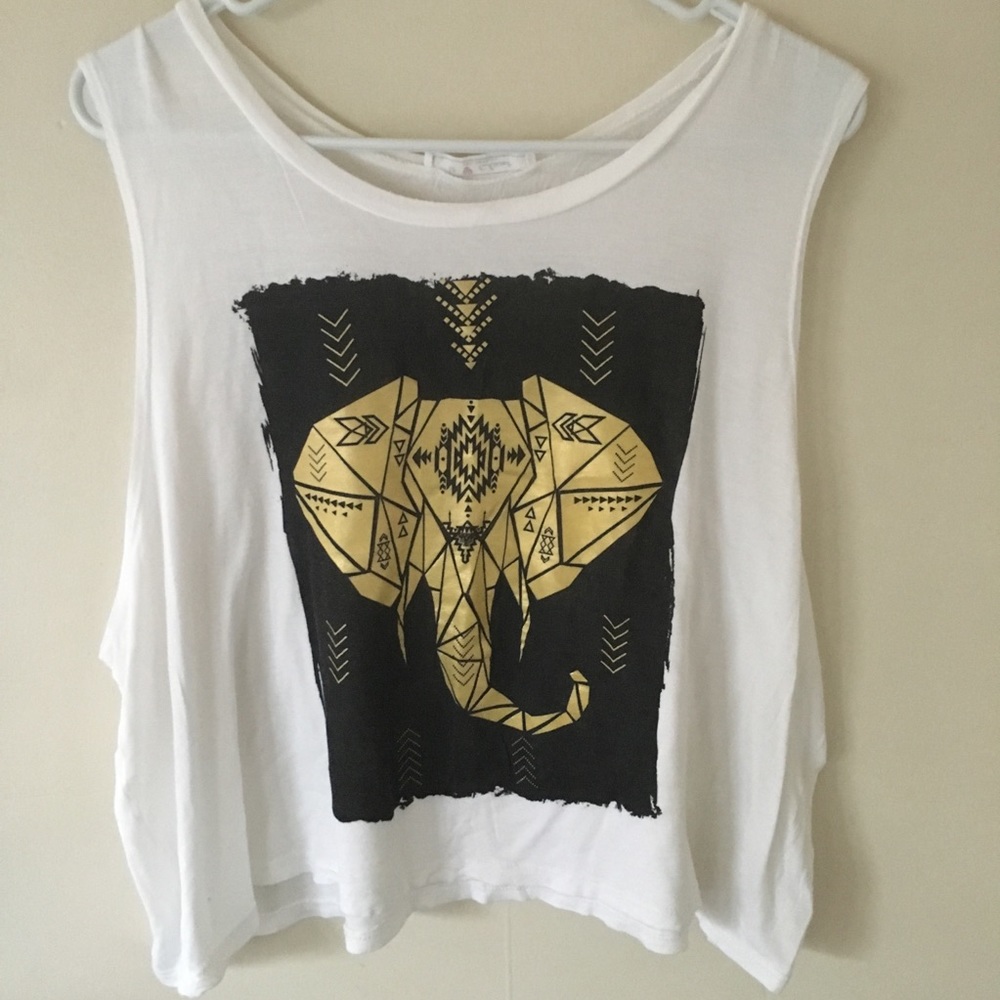 Sleeveless boho elephant crop top